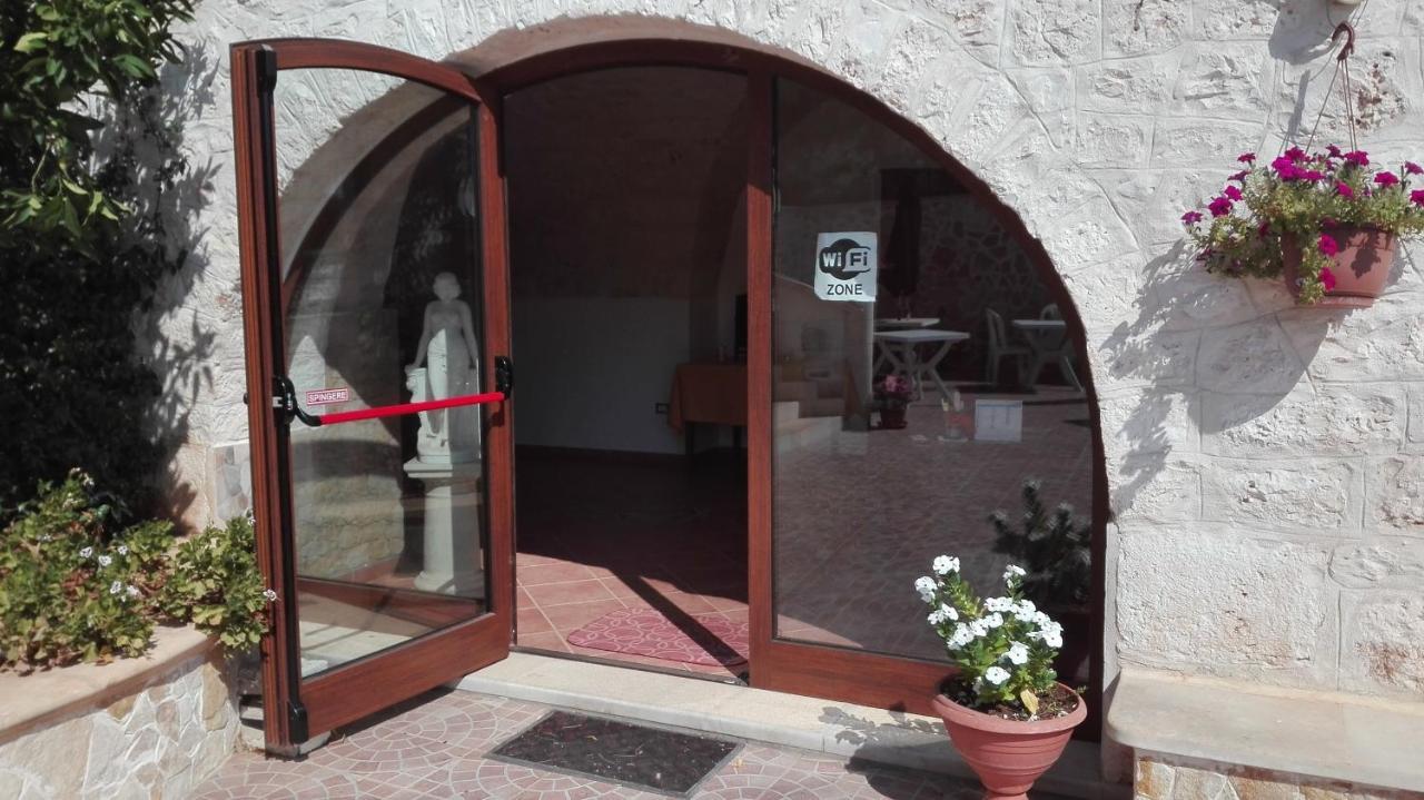 Masseria Le Betulle San Vito dei Normanni Exteriör bild
